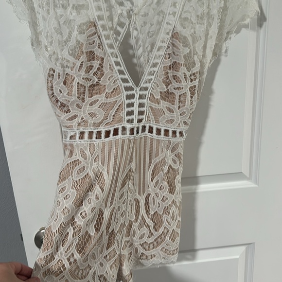 Selfie Leslie Lace Crochet Romper-Medium - Picture 5 of 12